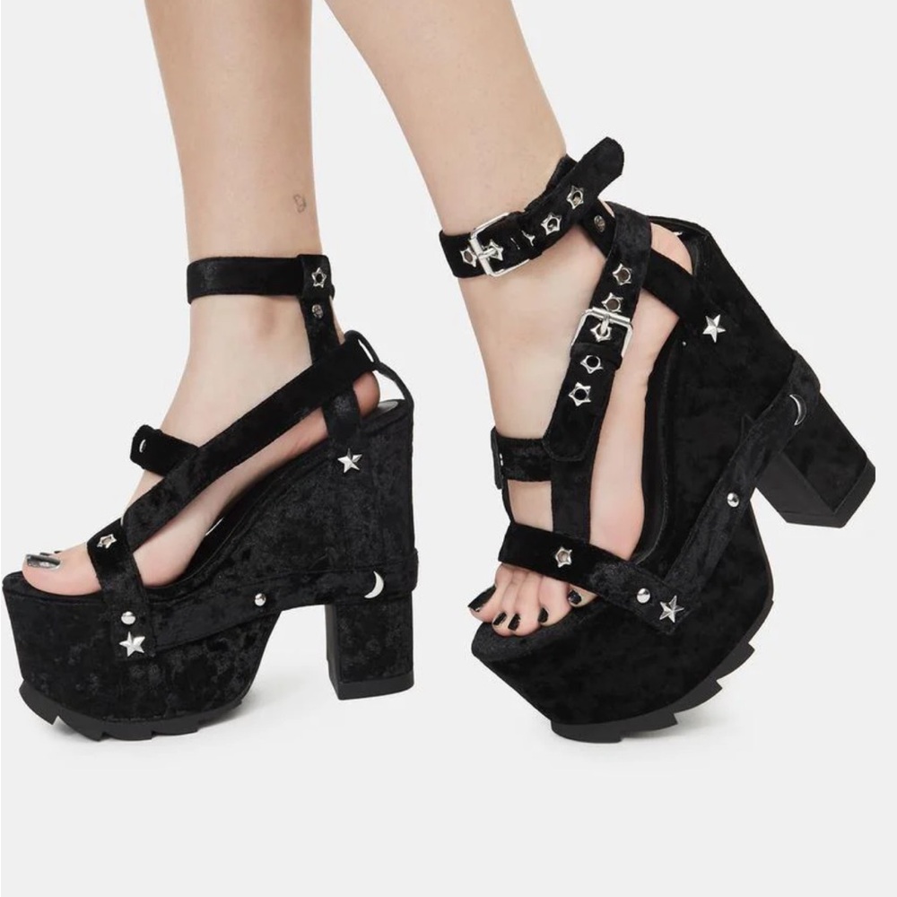 Yru night call platform heels